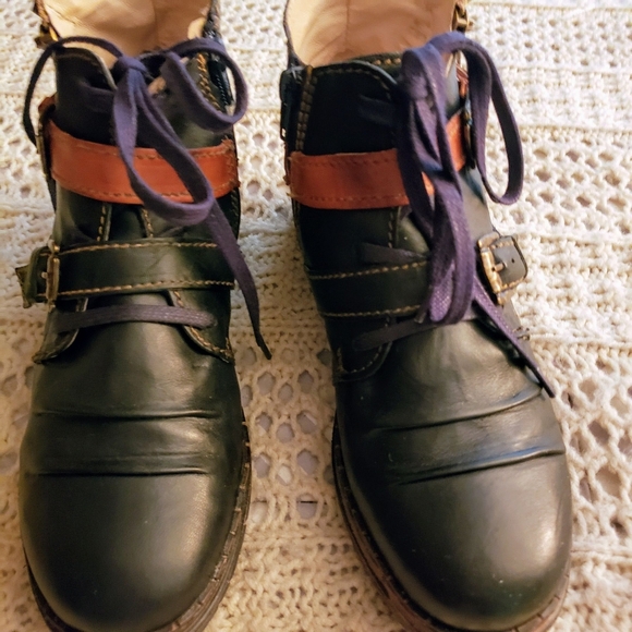 Rovers Shoes - 💞ROVERS LONDON 401 CHUNKY ANKLE BOOTS💞